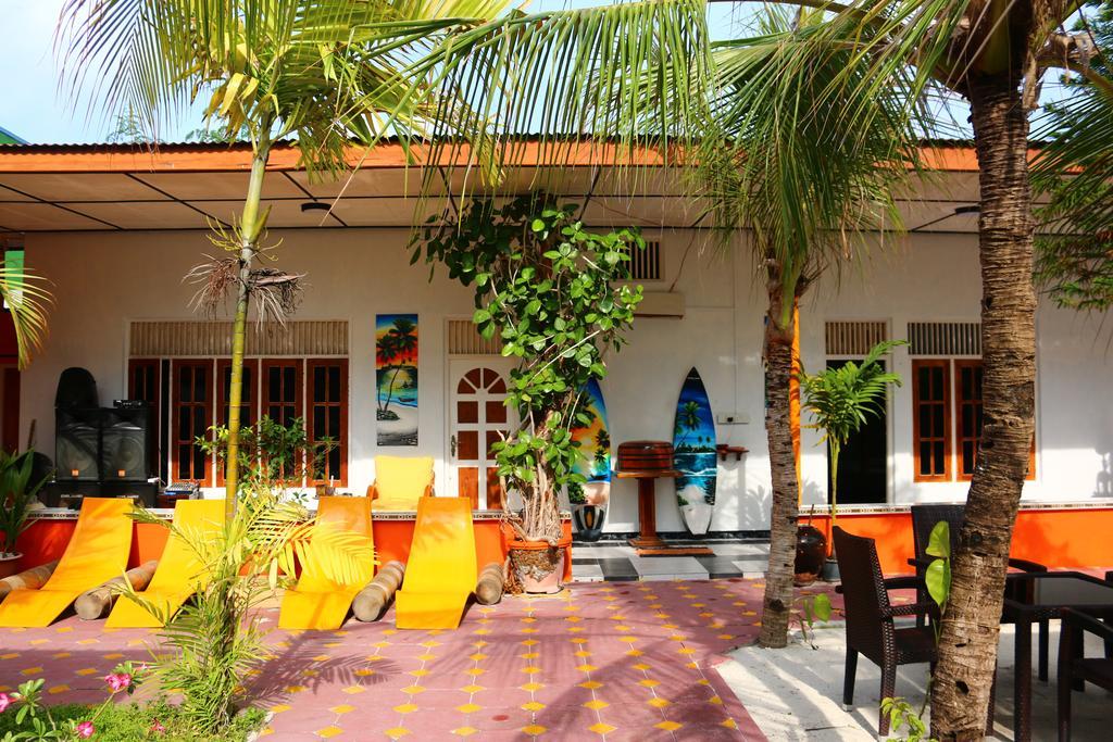 Natural Surf House Hostel Himmafushi Exterior foto