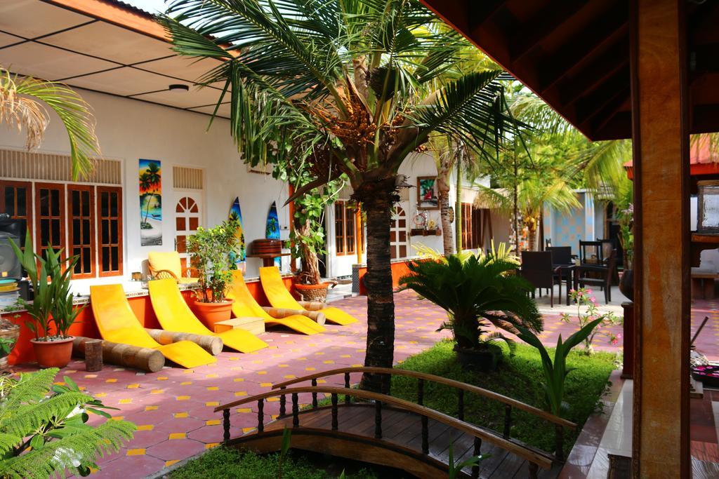 Natural Surf House Hostel Himmafushi Exterior foto