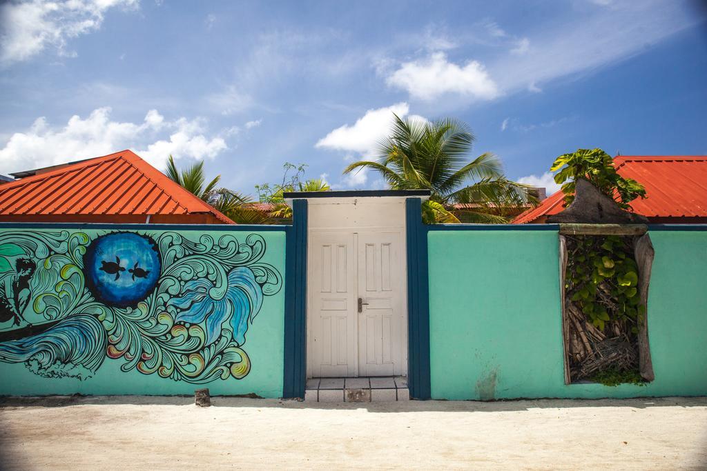 Natural Surf House Hostel Himmafushi Exterior foto